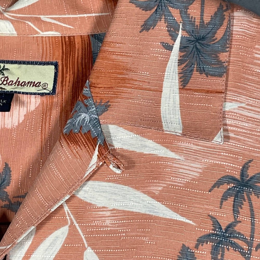 Tommy Bahama Mens Silk Hawaiian Shirt Coral Palm Tree Mountain Scene Button Up M - Picture 2 of 8